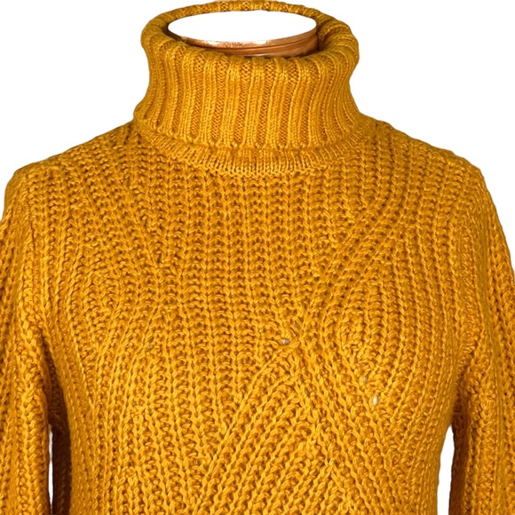 Lucky Brand Women’s Chunky & Soft Mustard Gold Turtleneck Sweater Oversized S/P - Picture 2 of 9